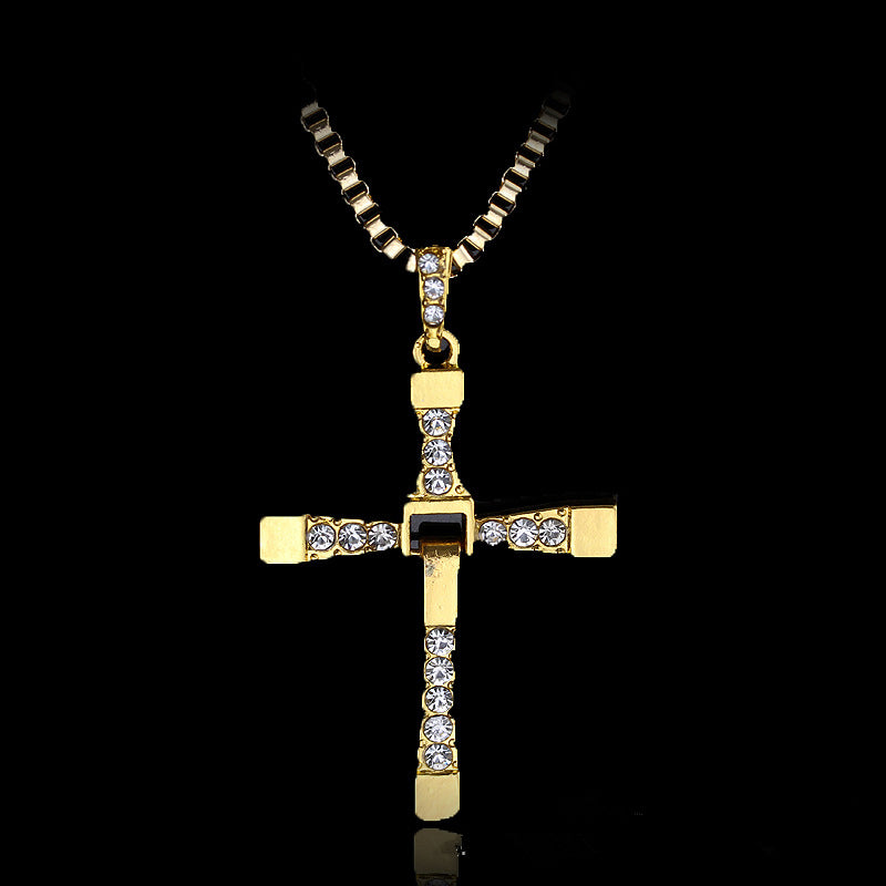Rápido y el furioso Domingo toreto vino nueva película joyería clásica colgante de diamantes de imitación collares cruzados regalo de alta calidad