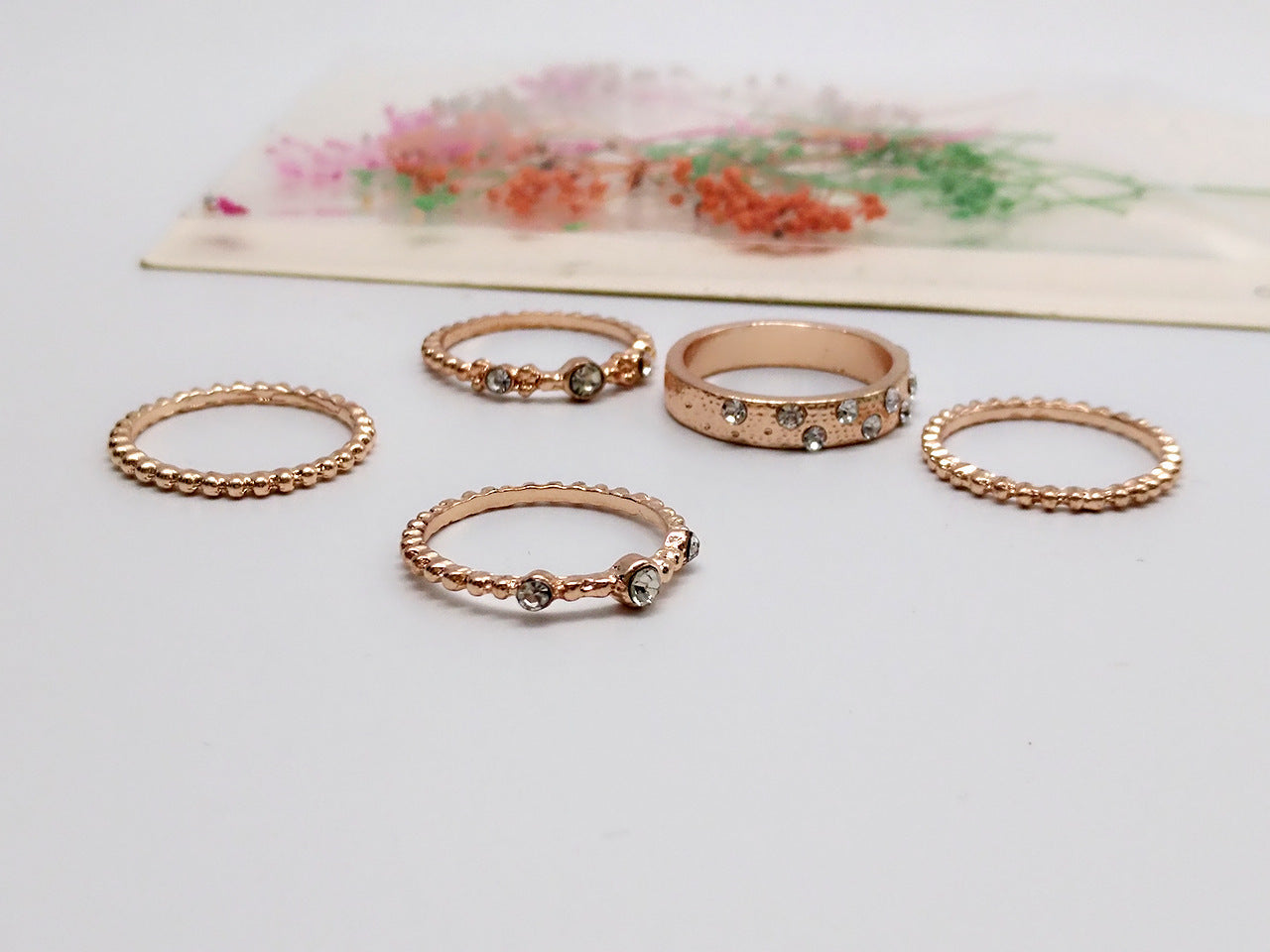 Joyas europeas y americanas diamantes apilables de oro rosa juego de cinco conjuntos de anillos bohemios