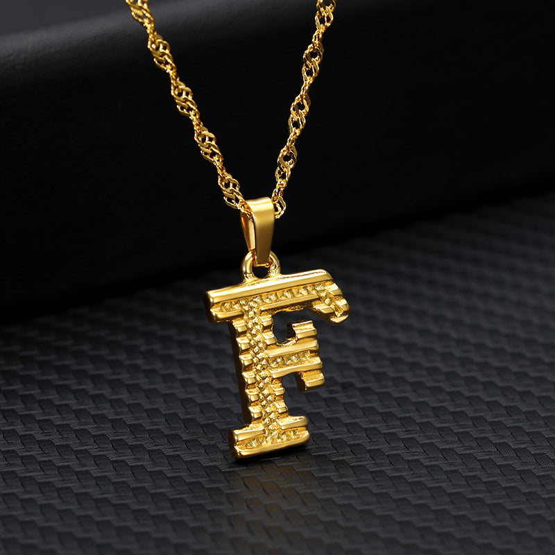 COLLAR COLGANTE chapado en oro de 26 letras