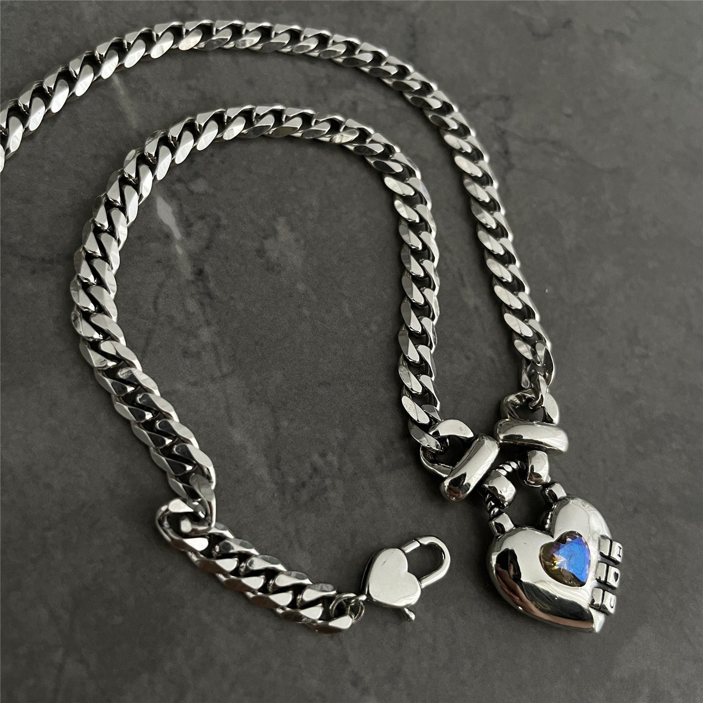 S925 plata de ley Zircon corazón suéter collar