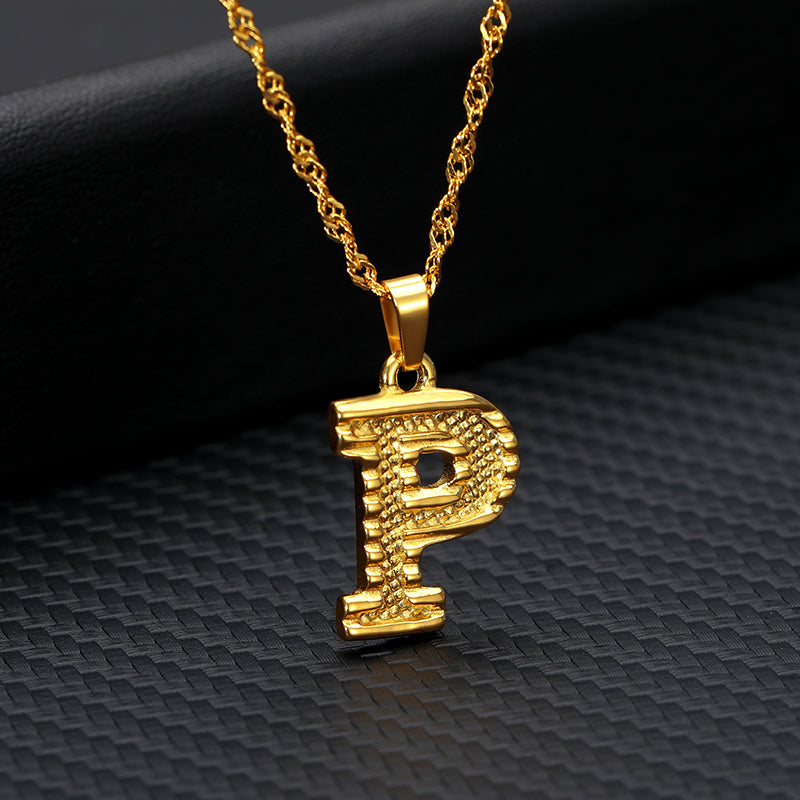 COLLAR COLGANTE chapado en oro de 26 letras