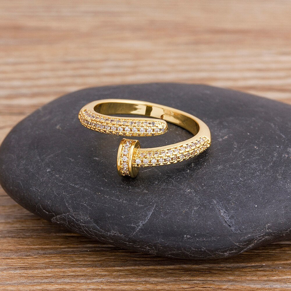 Personalizada anillo clavo