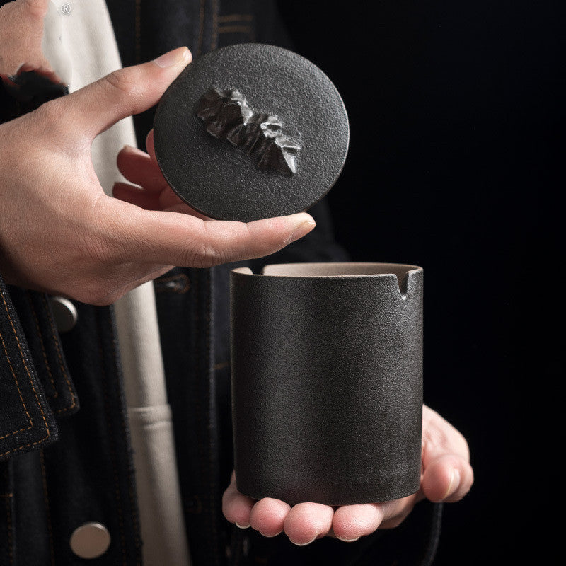 Portable Anti Fly Ash Device With Cover For Automobile Ashtray