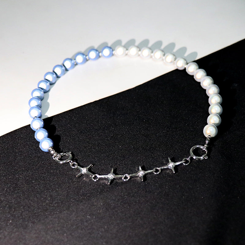 Nuevo diseño de nicho de moda sentido blanco azul luminoso perla costura collar femenino Cruz gargantilla clavícula collar de cadena