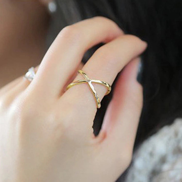 Crisscross joint ring