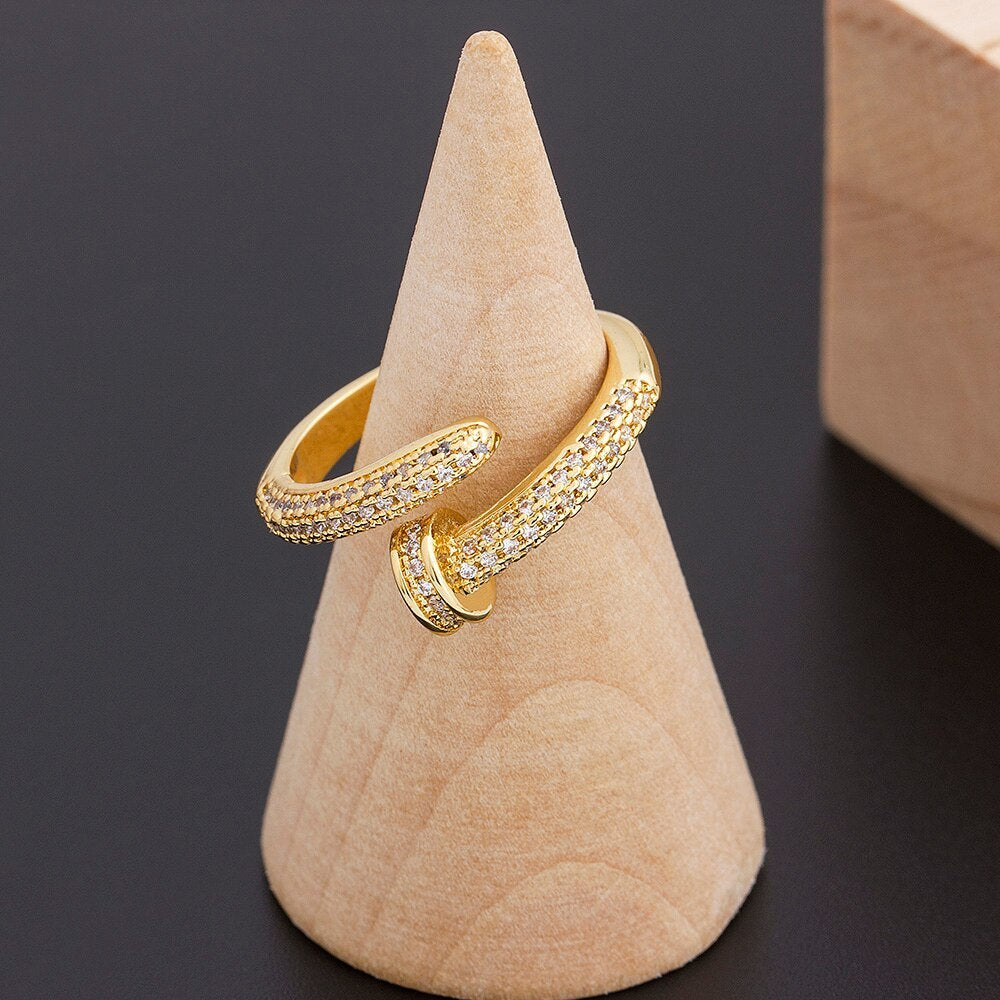 Personalizada anillo clavo