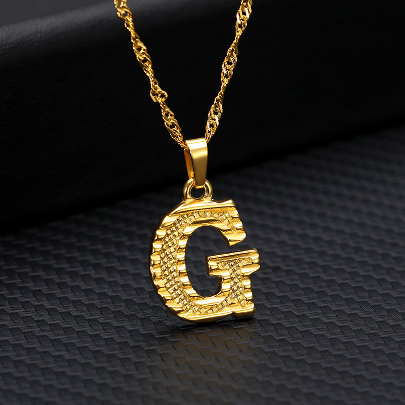 COLLAR COLGANTE chapado en oro de 26 letras