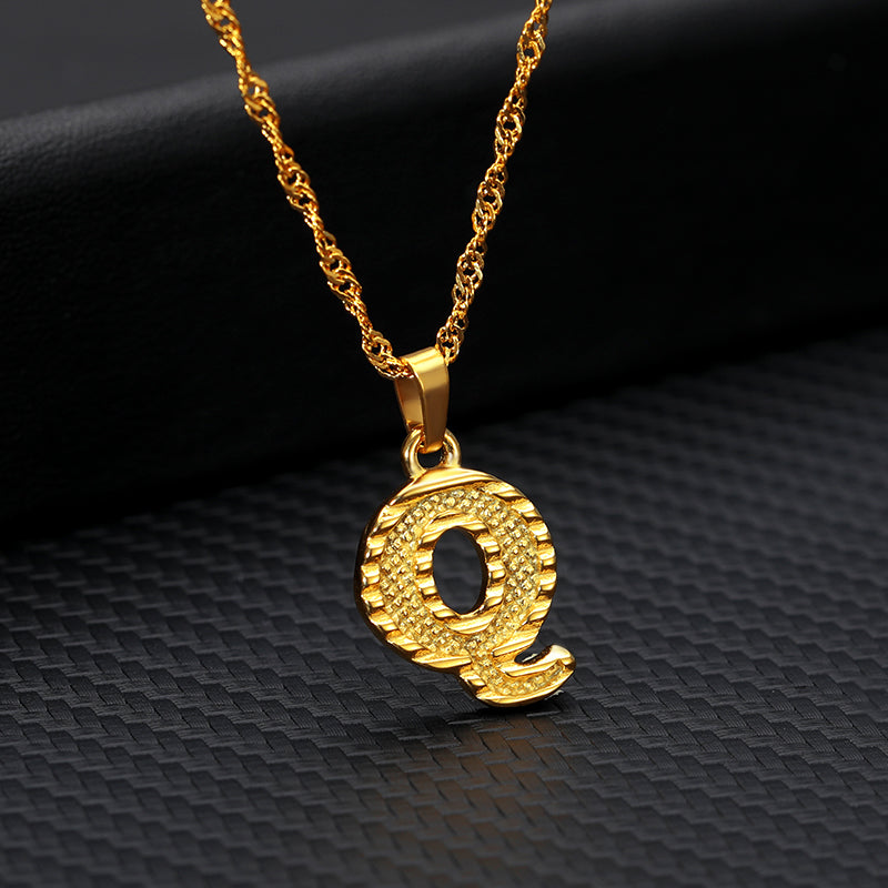 COLLAR COLGANTE chapado en oro de 26 letras