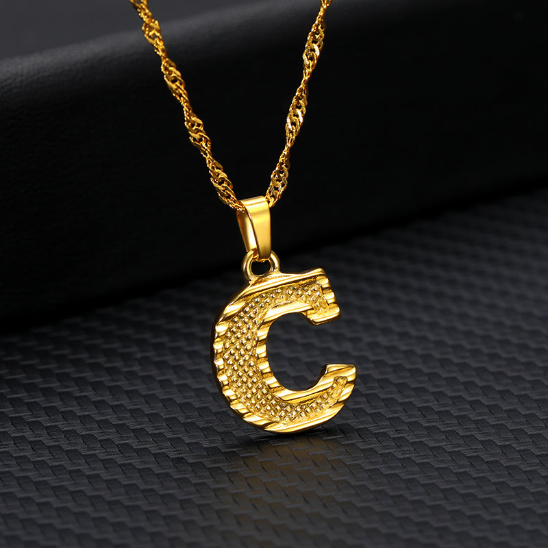 COLLAR COLGANTE chapado en oro de 26 letras
