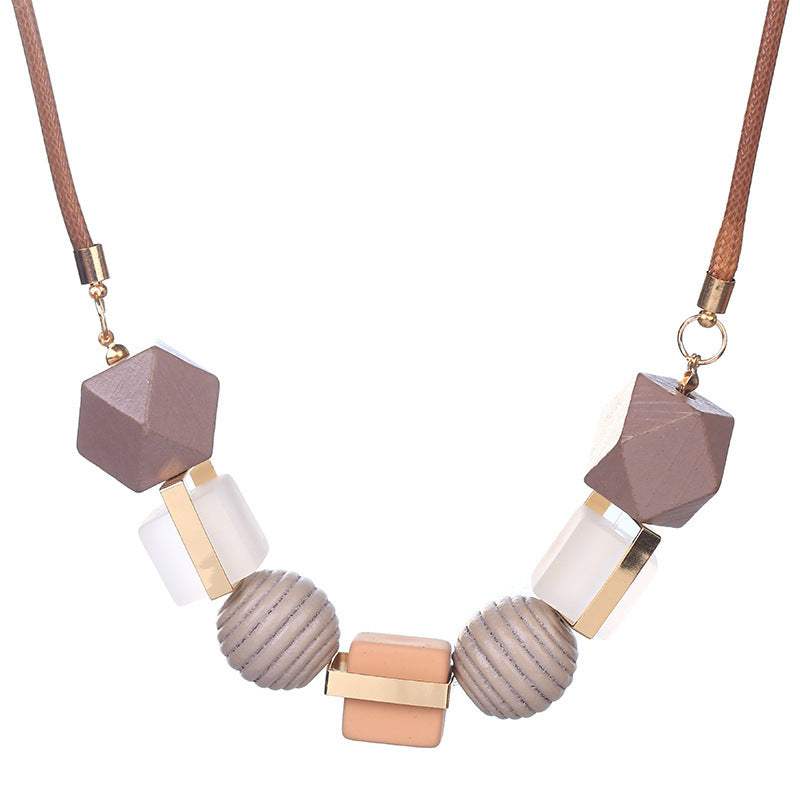 COLLAR COLGANTE de madera de colores