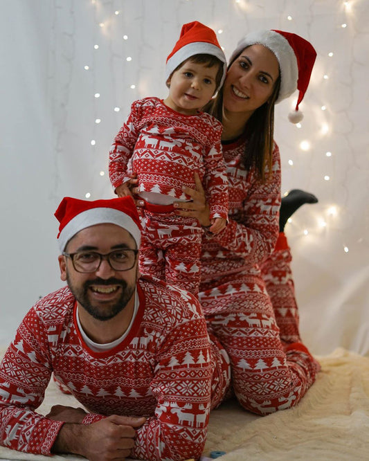 Ropa para padres e hijos con estampado de Navidad