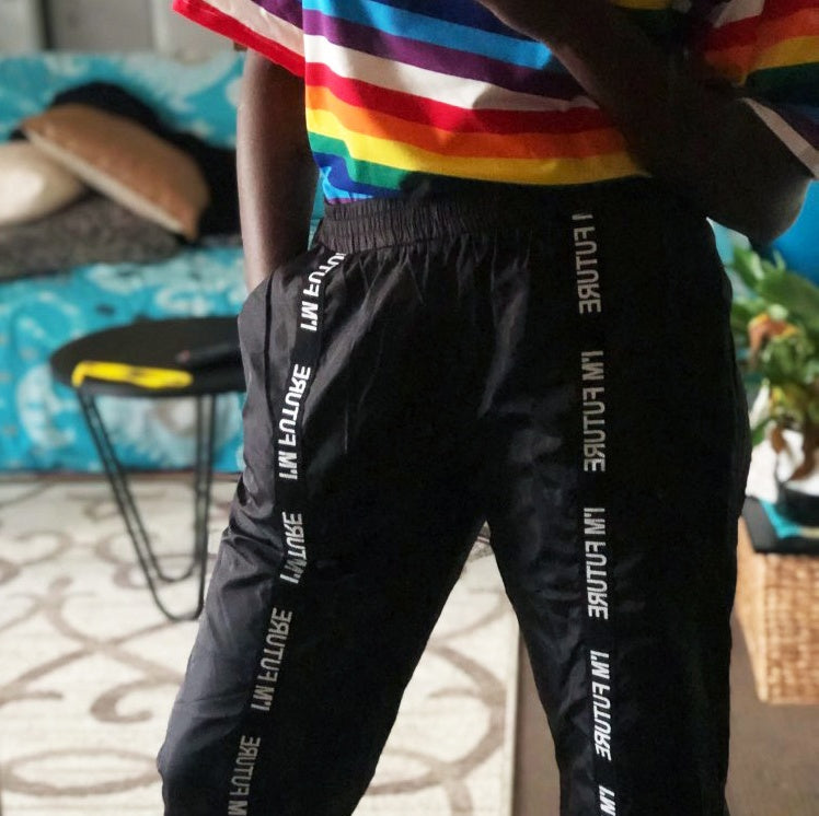 Pantalones casuales de alfabeto con puntadas de cinta