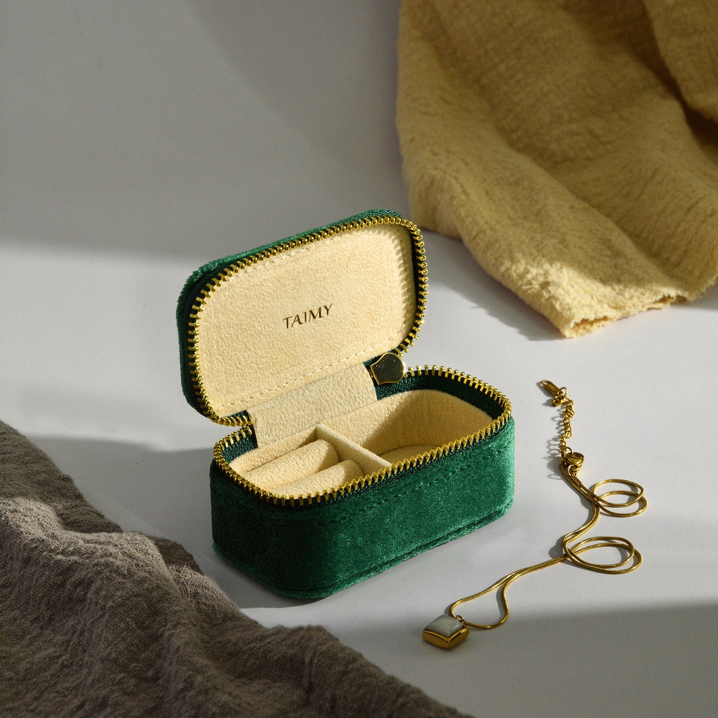 Retro Portable Jewelry Box Ring Necklace Storage Box