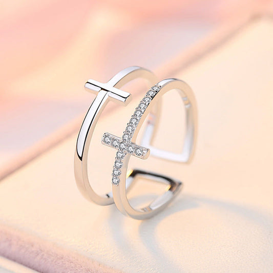 Anillo de circón con incrustaciones de cobre miniatura de doble cruz